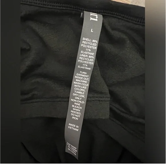 Vuori Halo Essential Dress
Women's DreamKnit Dress HEATHERED BLACK SIZE LARGE - Picture 13 of 13